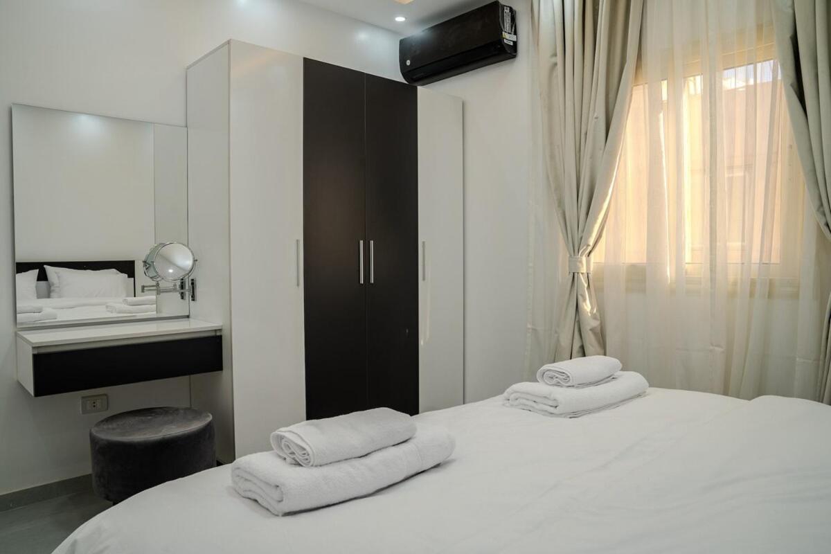 Apartment Luxury Jacuzzi With Auc View Cairo