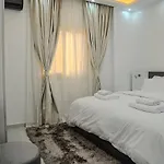 Luxury Jacuzzi Apt With Auc View